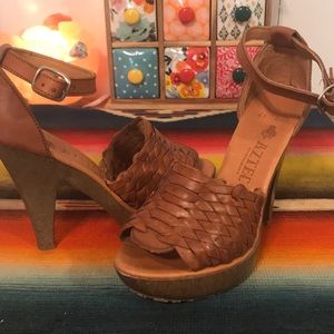 Aztec size 8 heels